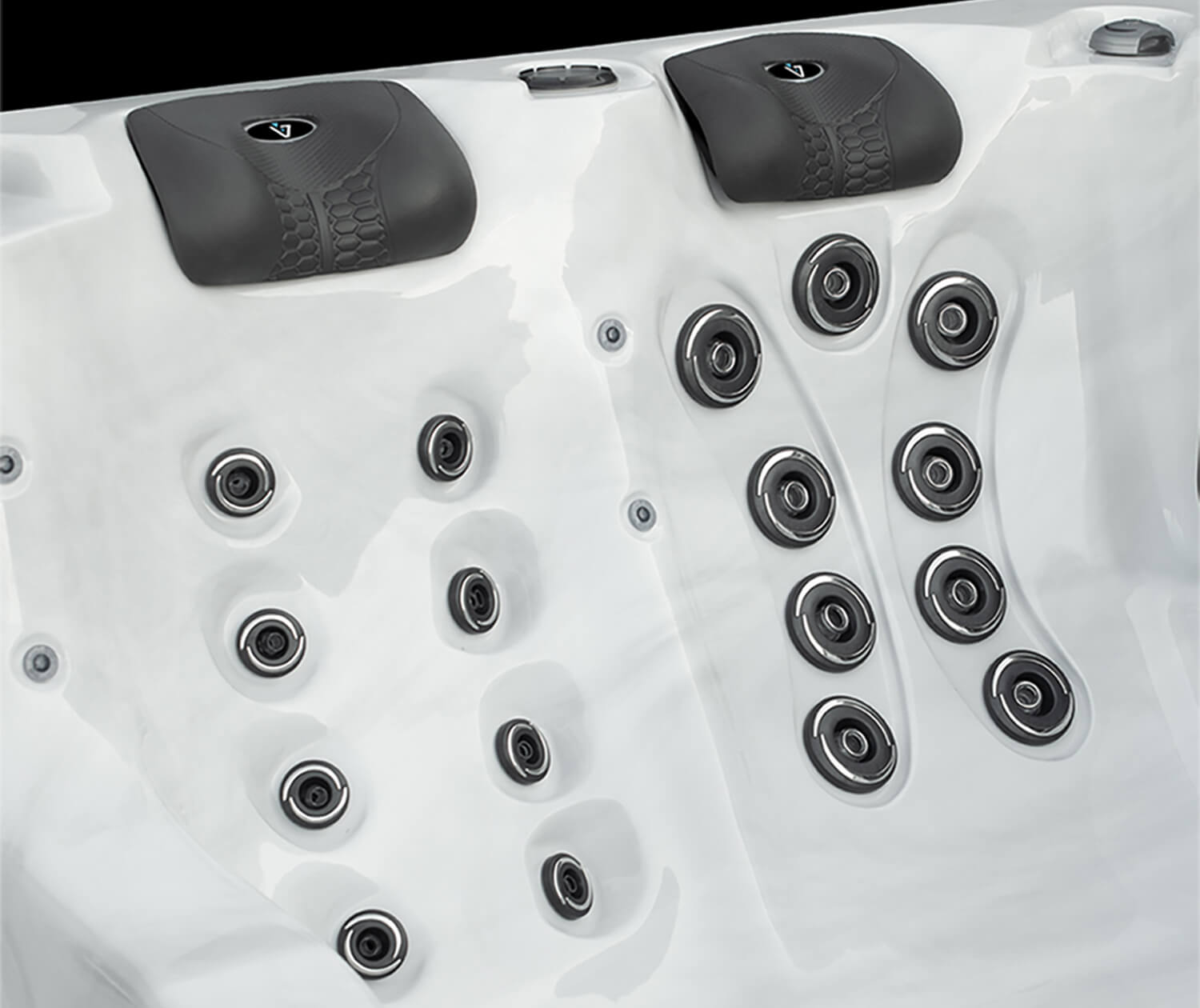 Vita Spa Cabaret Hot Tub